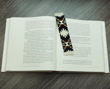 Load image into Gallery viewer, Pendleton Spider Rock Book Rug in book